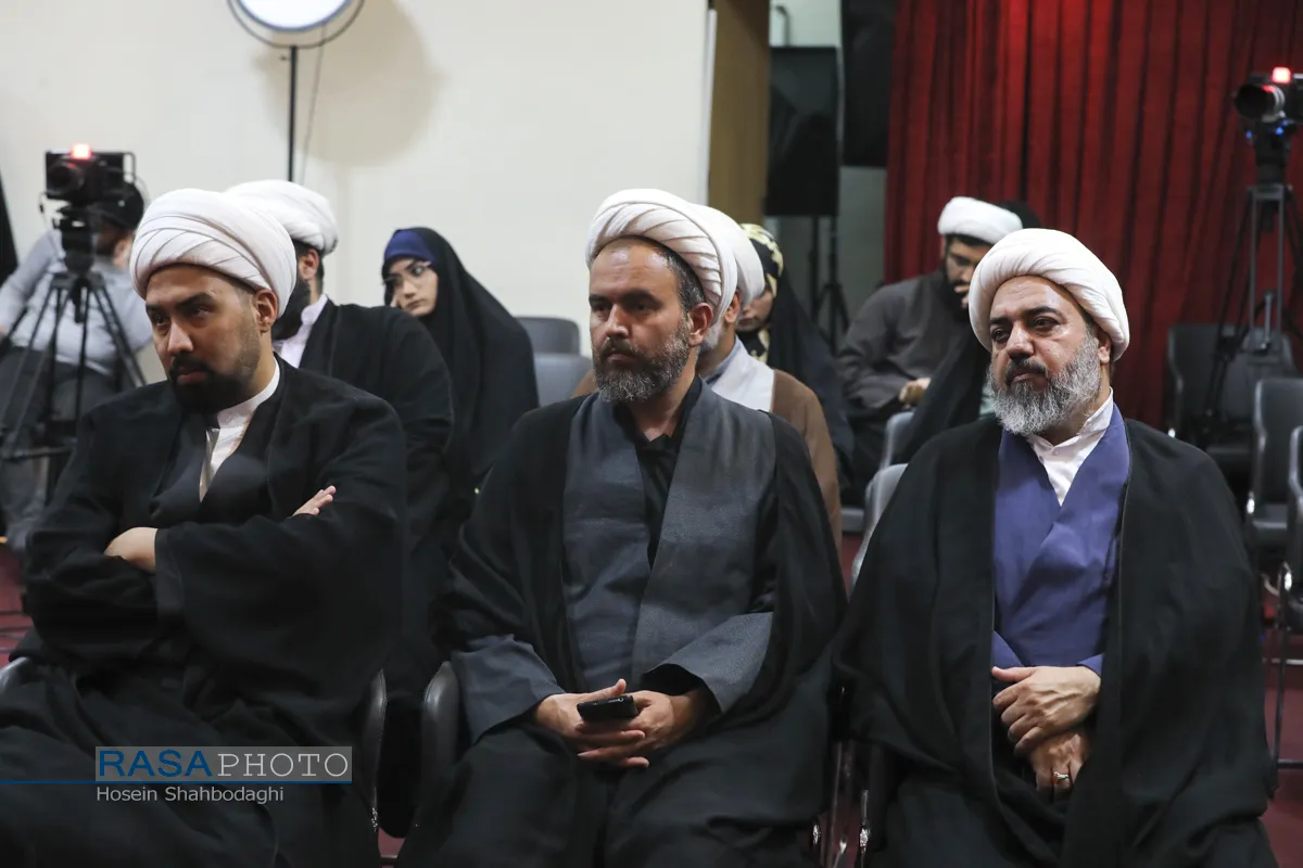 رونمایی کتاب &laquo;بررسی فقهی معصومین در بازی&zwnj;های رایانه&zwnj;ای و متاورس&raquo; اثر حجت الاسلام والمسلمین نهاوندی