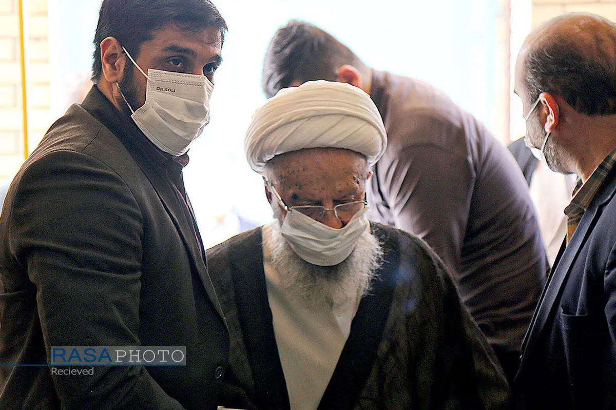 حضور حضرت آیت الله مکارم شیرازی در مسجد مقدس جمکران