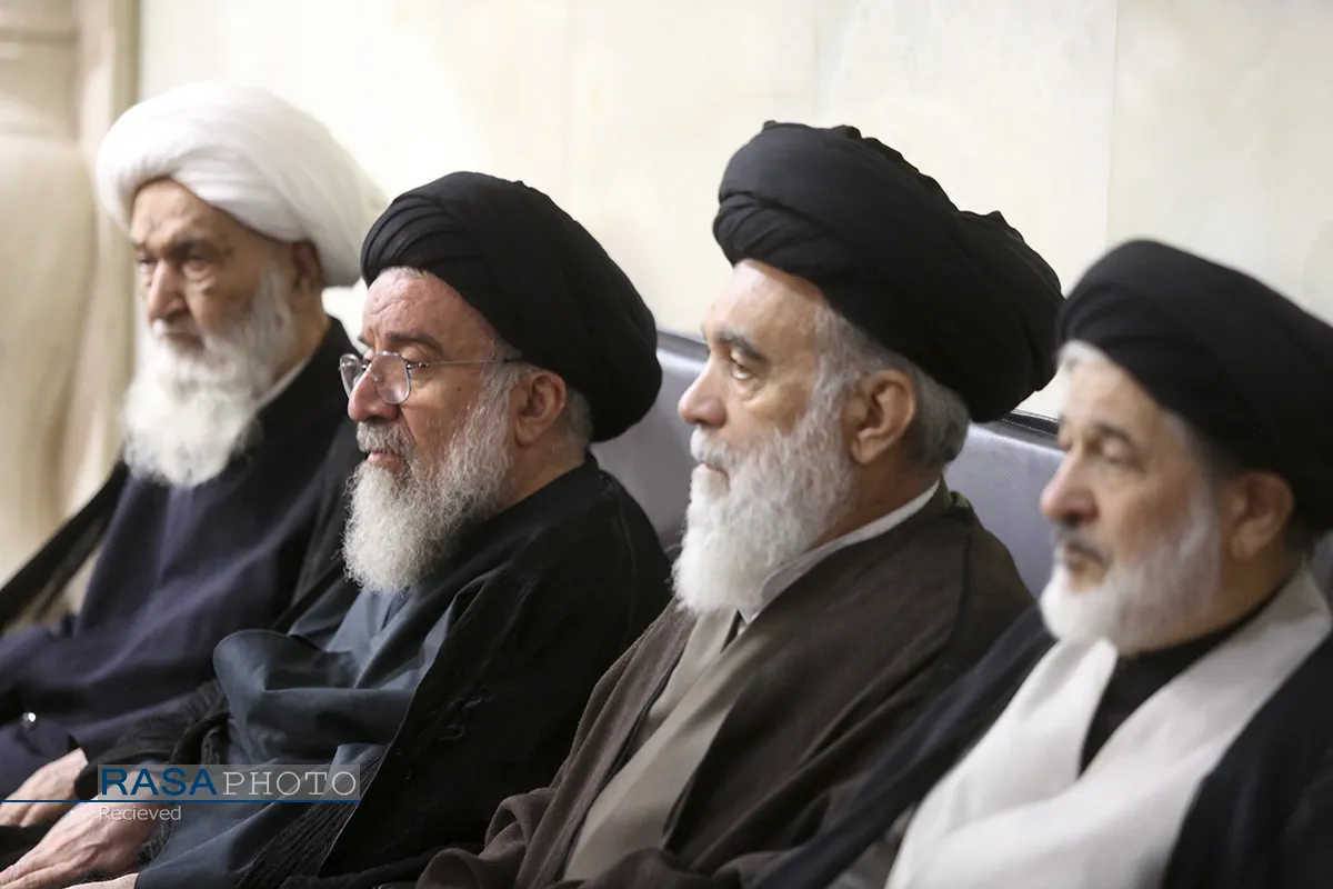 بزرگداشت رهبر شهید از سوی حضرت آیت&zwnj;الله سبحانی در حرم بانوی کرامت
