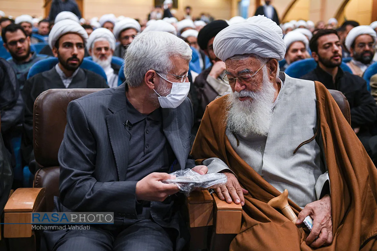 نشست جهاد تبیین با عنوان "امید به آینده انقلاب؛واقعی یا موهوم؟"