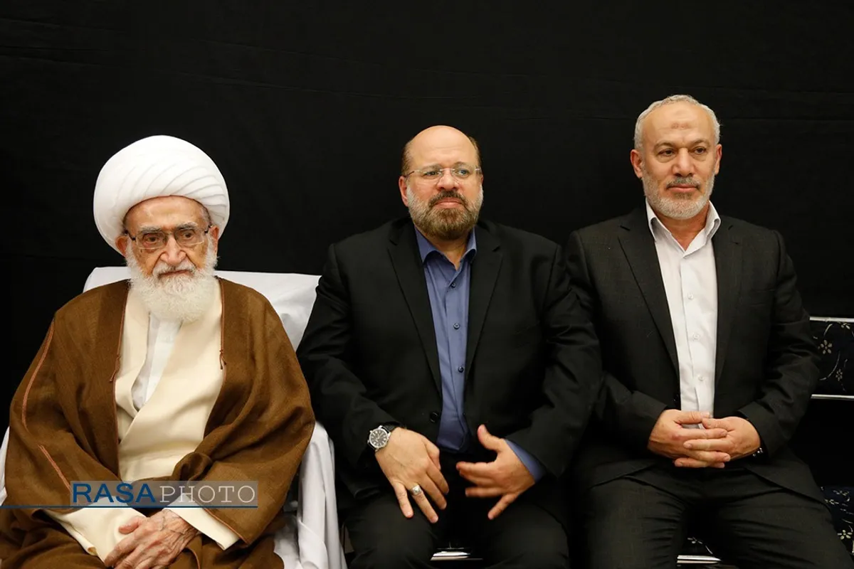 بزرگداشت شهدای غزه و اعلام حمایت از ملت فلسطین در دفتر حضرت آیت&zwnj;الله نوری همدانی
