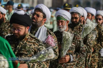 &laquo;عهد سربازی&raquo; نیرو&zwnj;های مسلح با امام زمان (عج) در جمکران&lrm;&lrm;