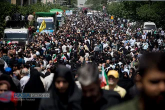 مراسم تشییع پیکر مطهر ۱۵۰ شهید دفاع مقدس در تهران&lrm;
