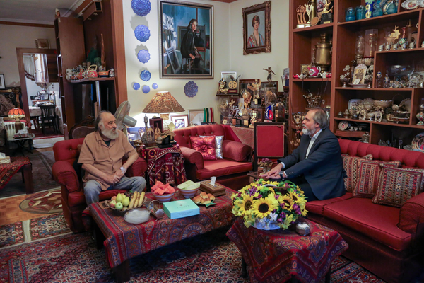 تا جان دارم برای فرهنگ این مملکت کار می‌کنم