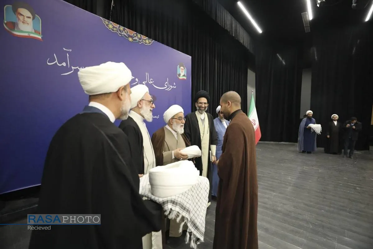 گردهمایی اساتید، طلاب و مبلغین حوزه علمیه منطقه کاشان