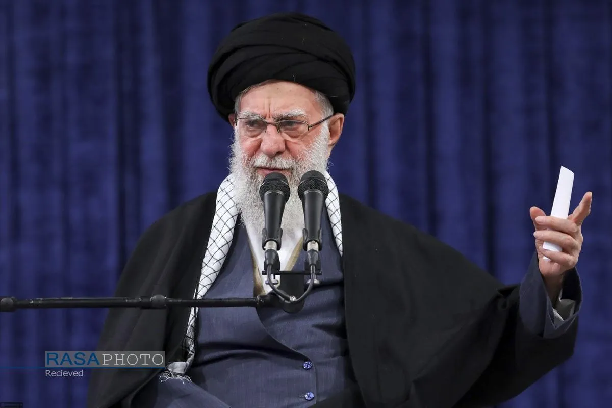 رهبر بزرگ آزادی خواهان جهان حضرت آیت&zwnj;الله&zwnj;العظمی خامنه ای به ملکوت اعلی پیوست