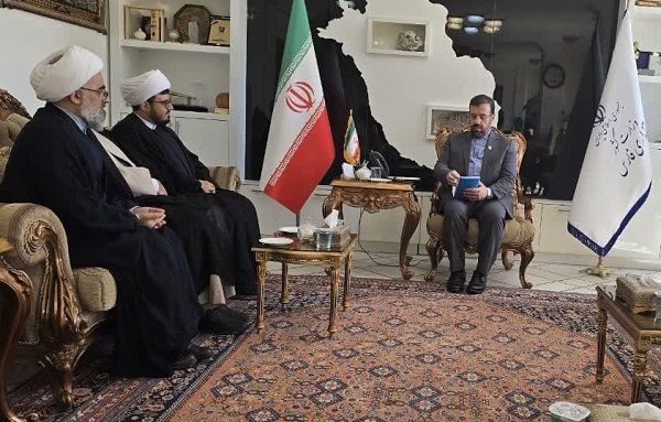 گزارشی از سفر رئیس مرکز خدمات حوزه های علمیه کشور به شیراز گزارشی از سفر رئیس مرکز خدمات حوزه های علمیه کشور به شیراز