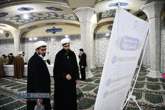 نشست صمیمی و عمومی رئیس مرکز خدمات حوزه&zwnj; های علمیه با طلاب