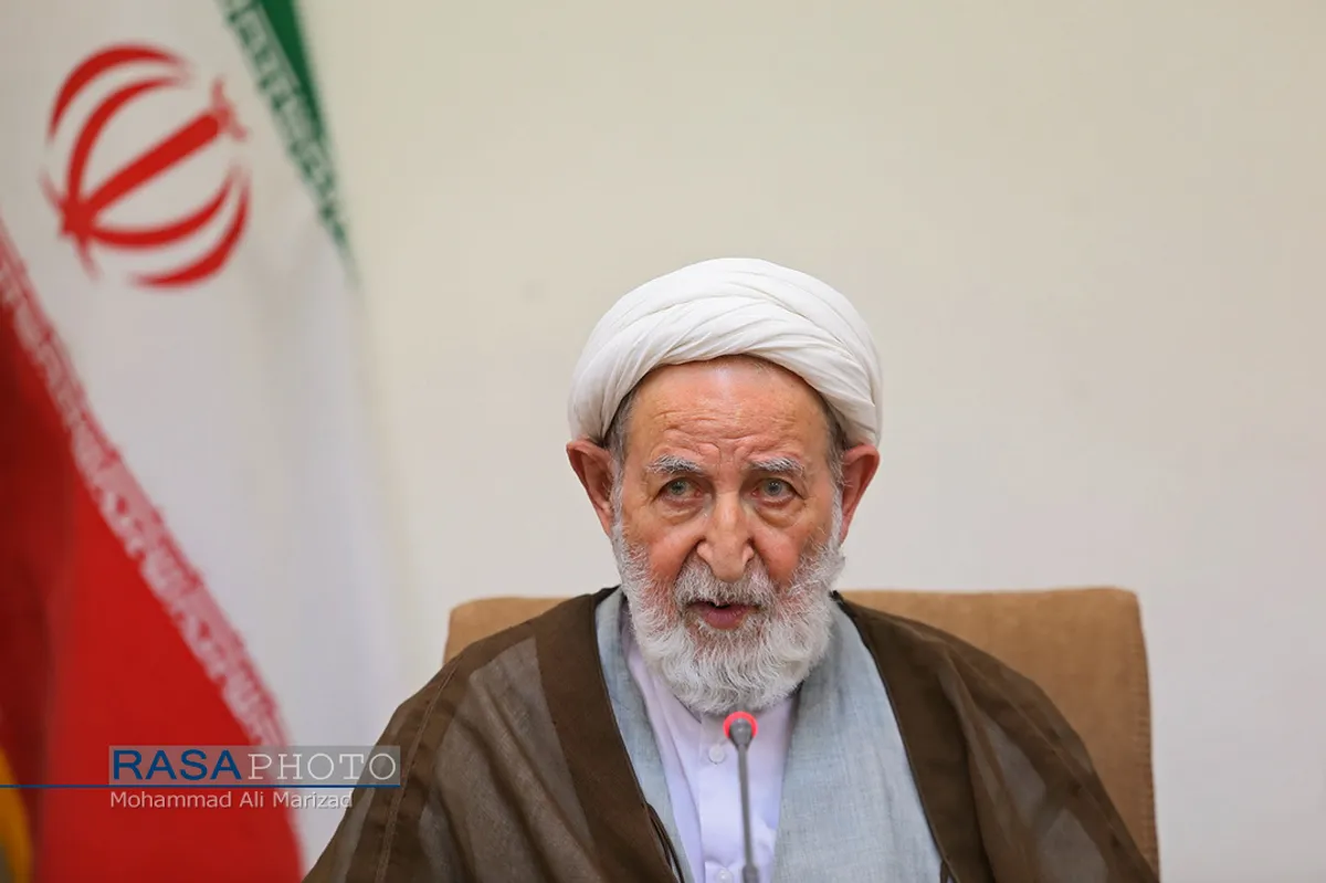 دیدار جمعی از دادستان&zwnj;های قوه قضاییه با آیت الله یزدی رئیس جامعه مدرسین&lrm;