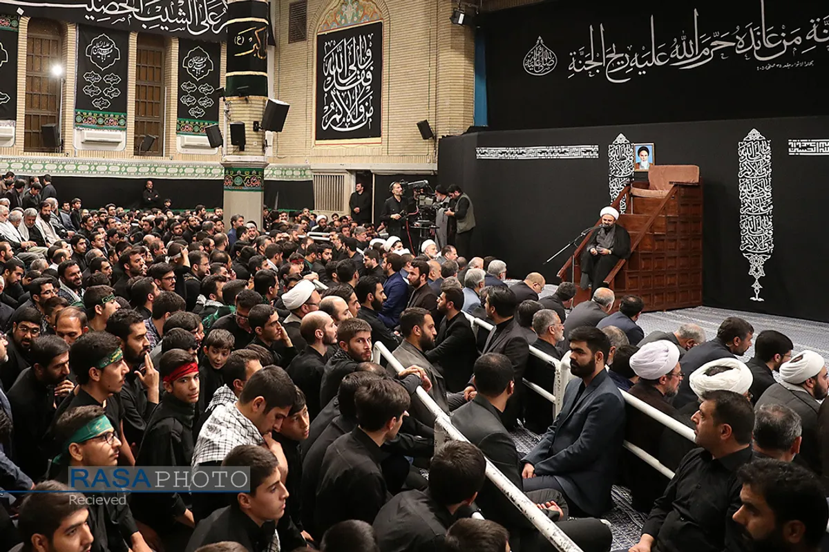 مراسم عزاداری حضرت اباعبدالله الحسین (علیه&zwnj;السلام) در شب تاسوعا با حضور رهبر انقلاب