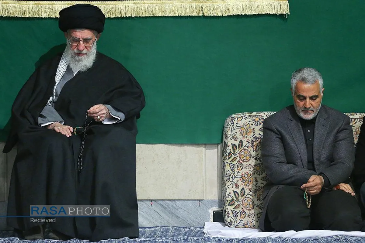 مجموعه&zwnj;ای از عکس&zwnj;های سردار شهید حاج قاسم سلیمانی در کنار رهبر معظم انقلاب