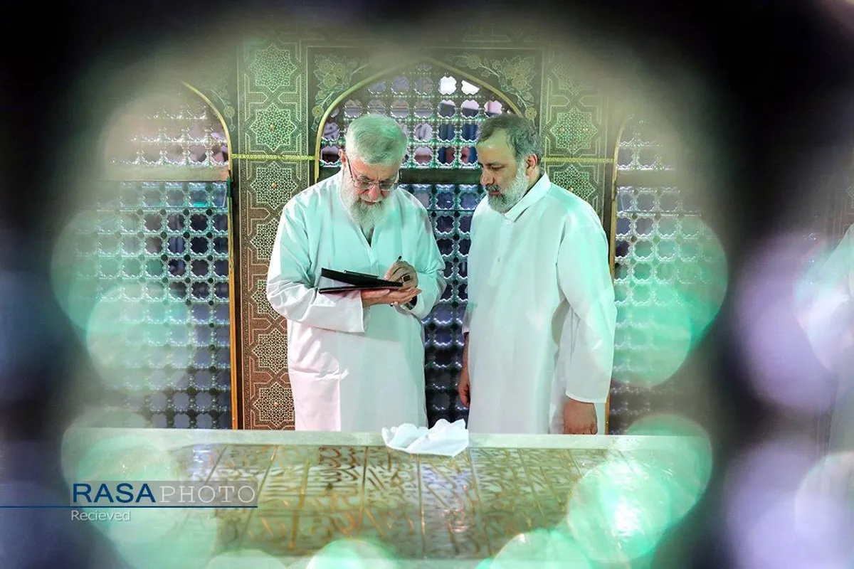 شهید آیت الله رئیسی در محضر بزرگان