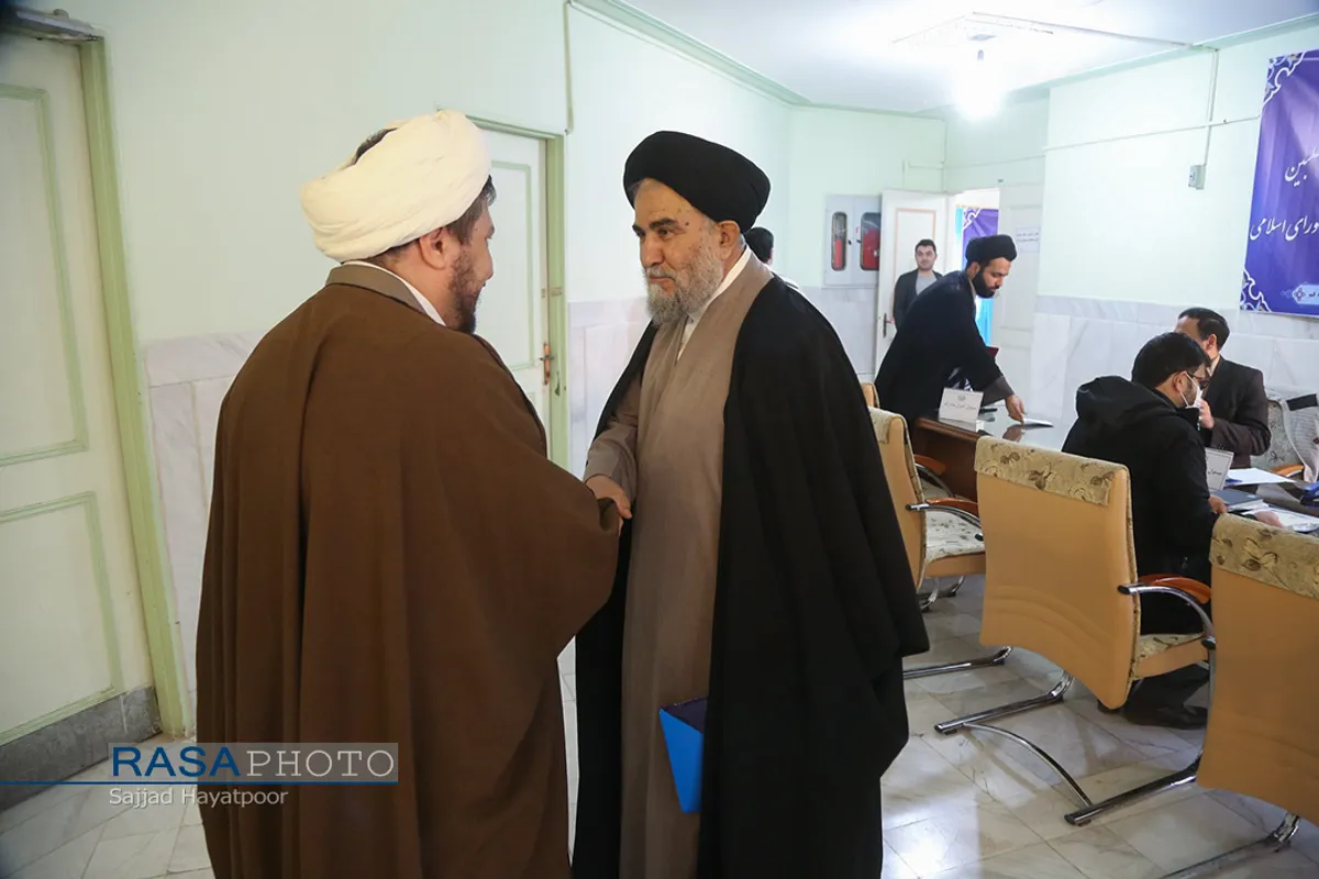 ثبت&zwnj;نام داوطلبان انتخابات مجلس خبرگان رهبری و مجلس یازدهم از حوزه انتخابیه قم