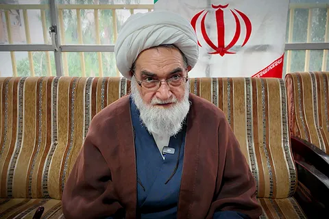 کسانی که به کنار آمدن با آمریکا امید دارند، باید در اندیشه خود شک کنند