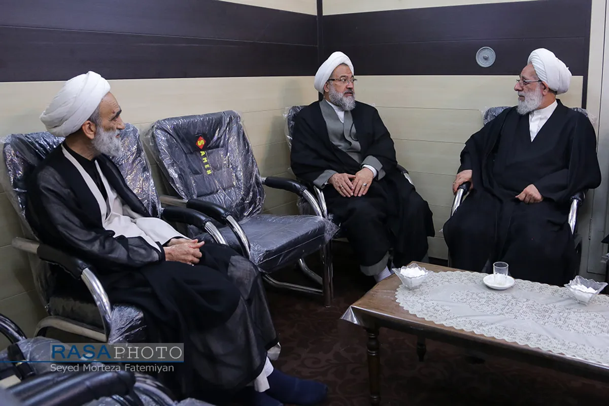 دیدار حجت الاسلام والمسلمین فرخ فال و آیت الله علیدوست با آیت الله مروارید در مشهد