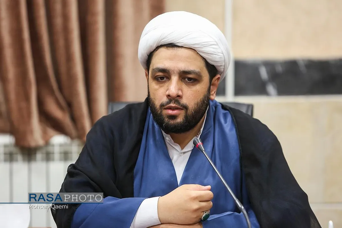 آئین رونمایی از کتاب خاک&zwnj;نشین در خبرگزاری رسا