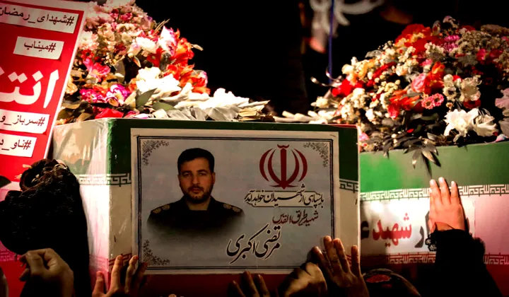آیین وداع با شهدا در کاشان آیین وداع با شهدا در کاشان