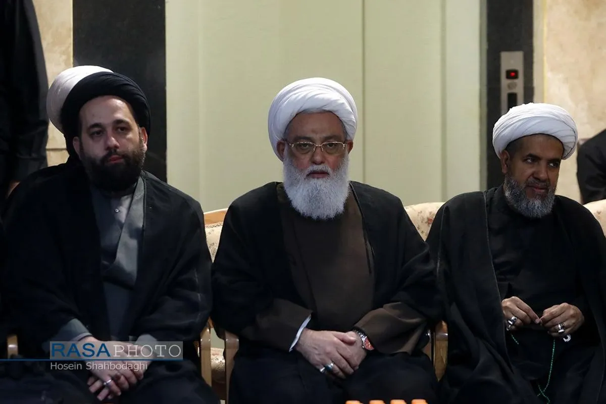 حضور شخصیت&zwnj;های حوزوی و گروه&zwnj;های مردم در دفتر حزب الله لبنان در قم