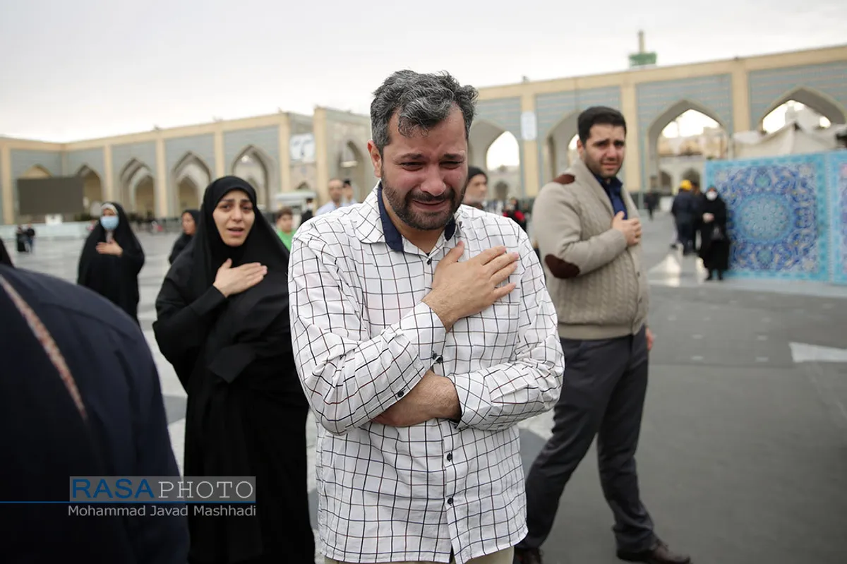 مراسم تشییع پیکر شهید مدافع حرم اصغر پاشاپور&lrm; در حرم امام رضا (ع)