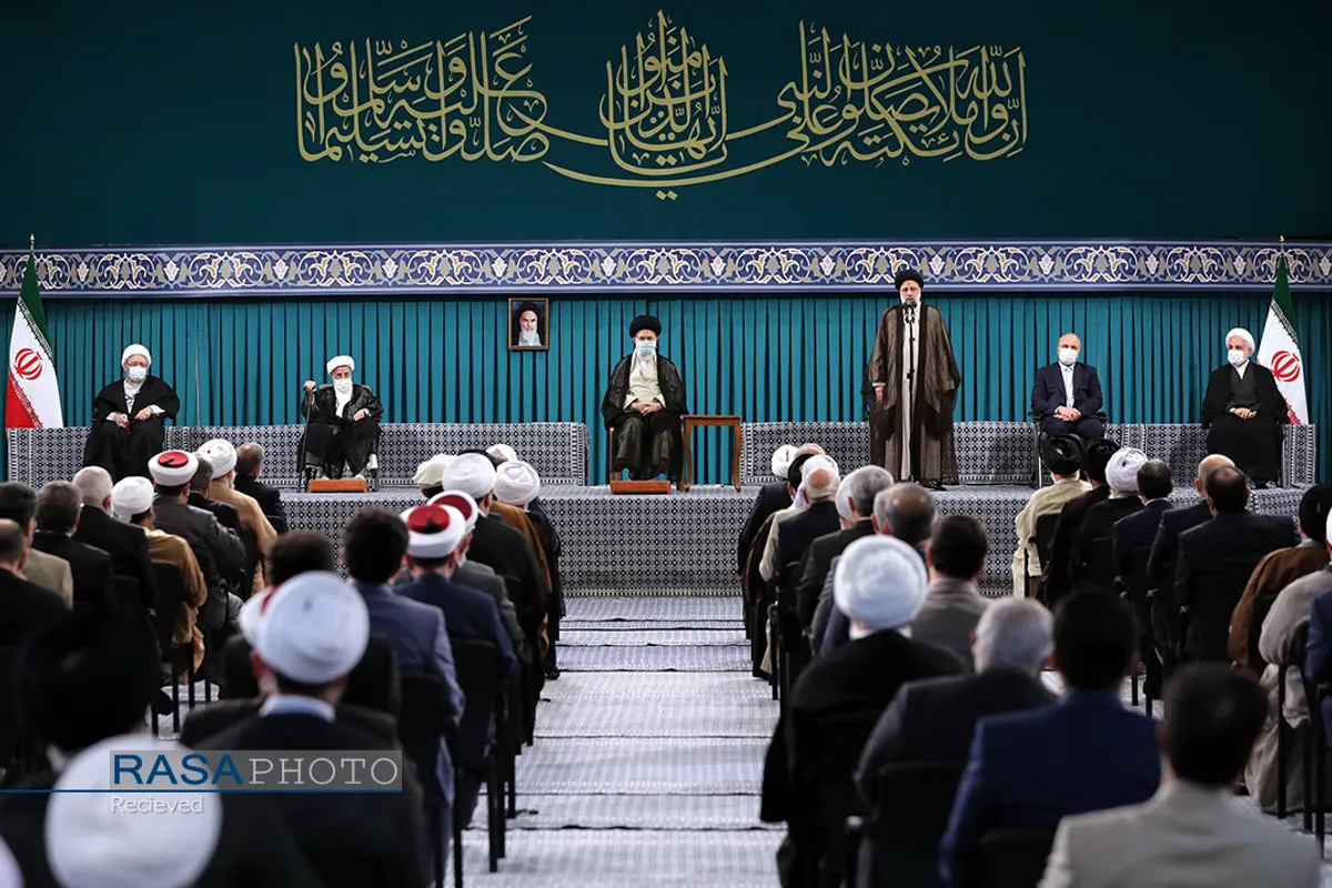 دیدار میهمانان کنفرانس وحدت اسلامى&zwnj; و جمعی از مسئولان نظام با رهبر انقلاب