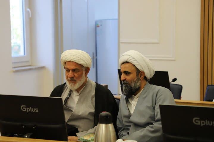 نخستین جلسه دفاع از پایان‌ نامه‌ های سطح سه در حوزه علمیه آذربایجان شرقی برگزار شد+ تصاویر