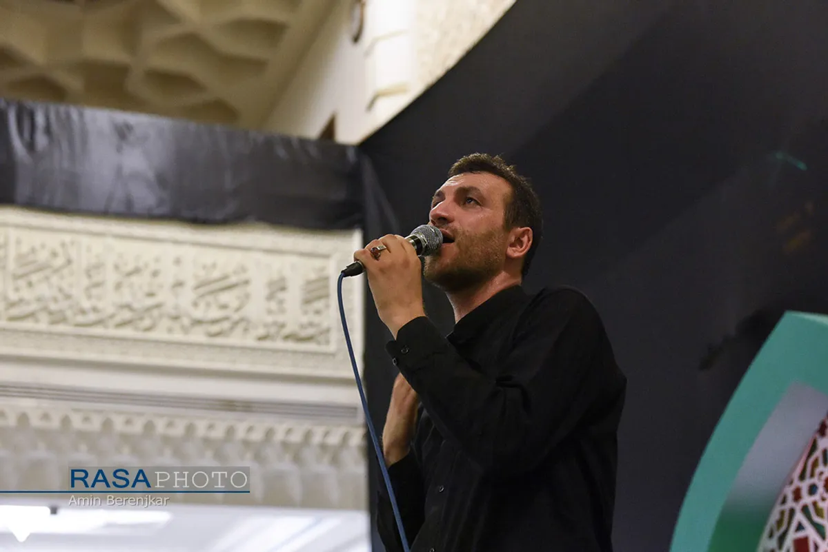 عزاداری شب چهارم محرم در حرم حضرت شاهچراغ (ع) &lrm;&lrm;