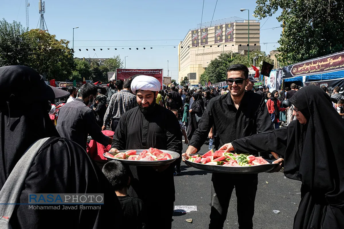 پیاده روی جاماندگان اربعین در تهران