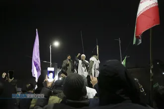 تجمع و راهپیمایی شبانه مردم انقلابی قم علیه اغتشاشگران