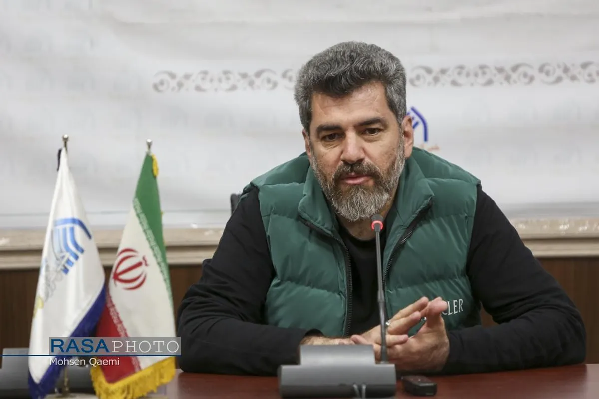 نشست نقد و بررسی سینمایی شکلات ششم