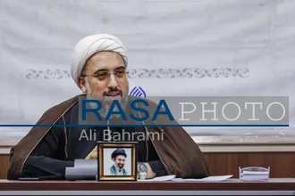 نشست بازخوانی خونخواهی رهبر شهید انقلاب از منظر مطالعات قرآنی و روایی
