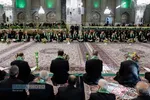 آیین تعویض پرچم گنبد منور رضوی در روز میلاد امام رضا(علیه&zwnj;السلام)