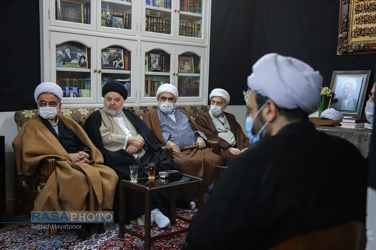 حضور نماینده حضرت آیت الله سیستانی در بیت علامه مصباح یزدی