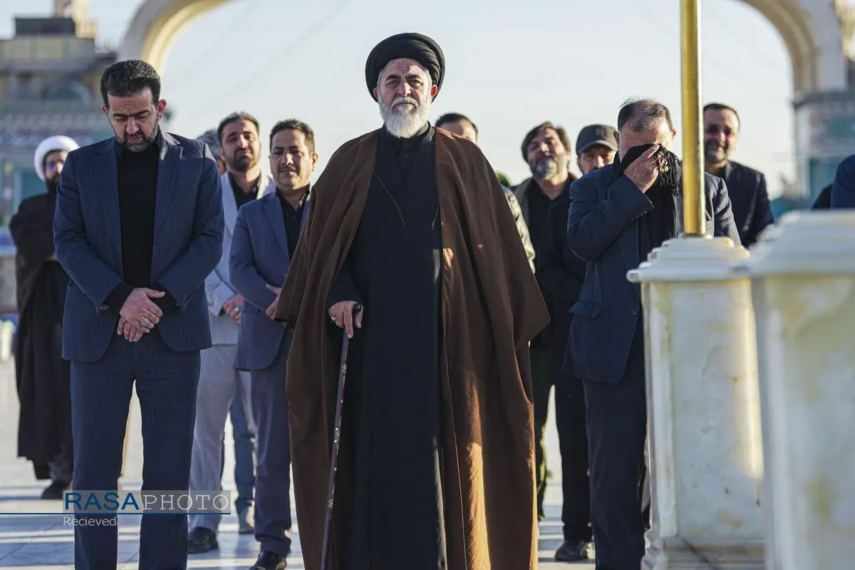 آئین تعویض پرچم مسجد مقدس جمکران در پی شهادت حضرت آیت&zwnj;الله&zwnj;العظمی خامنه&zwnj;ای (قدس&zwnj;سره)