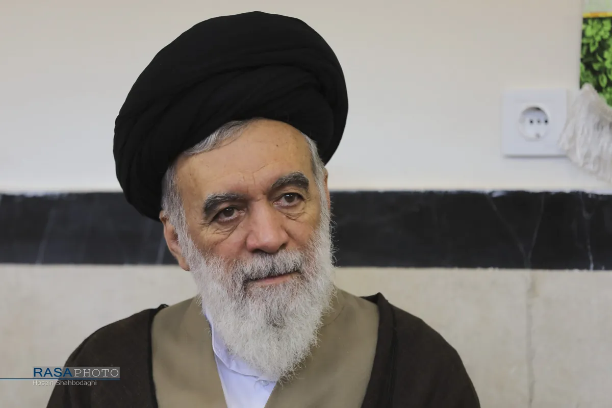 جشن میلاد پیامبر (ص) و عمامه گذاری طلاب در بیوت مراجع تقلید
