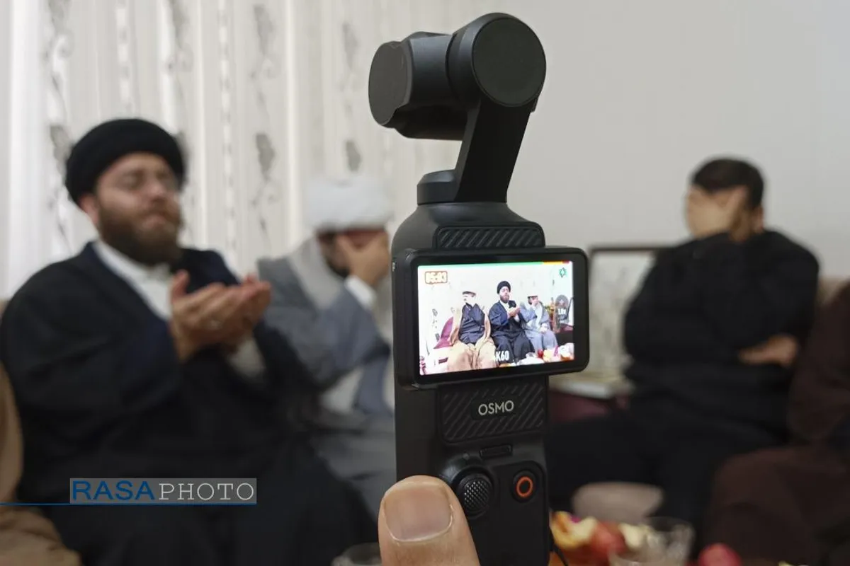 دیدار مدیرعامل و جمعی از مسئولان رسا با خانواده شهید احمدی&zwnj;تبار