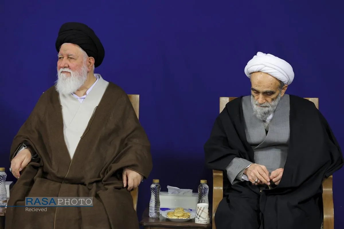 دیدار اعضای ستاد برگزاری کنگره بزرگداشت آیت&zwnj;الله میلانی با رهبر معظم انقلاب