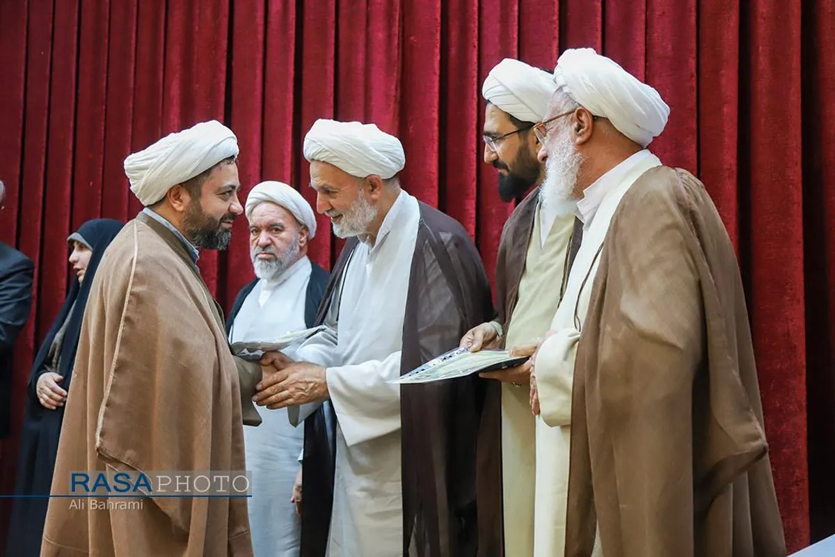 آئین تقدیر از مبلغین پنجمین دوره از محافل عصرهای قرآن