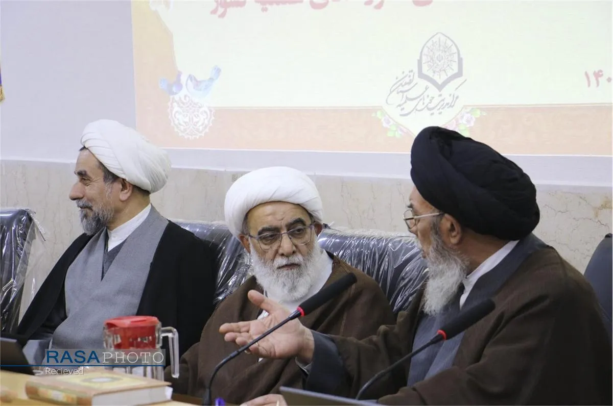 نشست مدیران مراکز حوزوی اصفهان با آیت الله شب زنده دار
