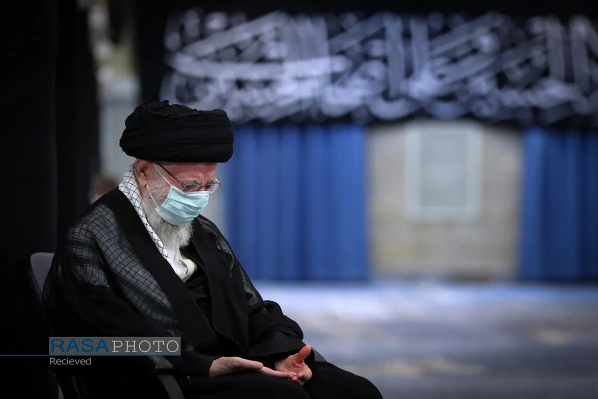 عزاداری شب عاشورای حسینی (علیه&zwnj;السلام) با حضور رهبر انقلاب اسلامی