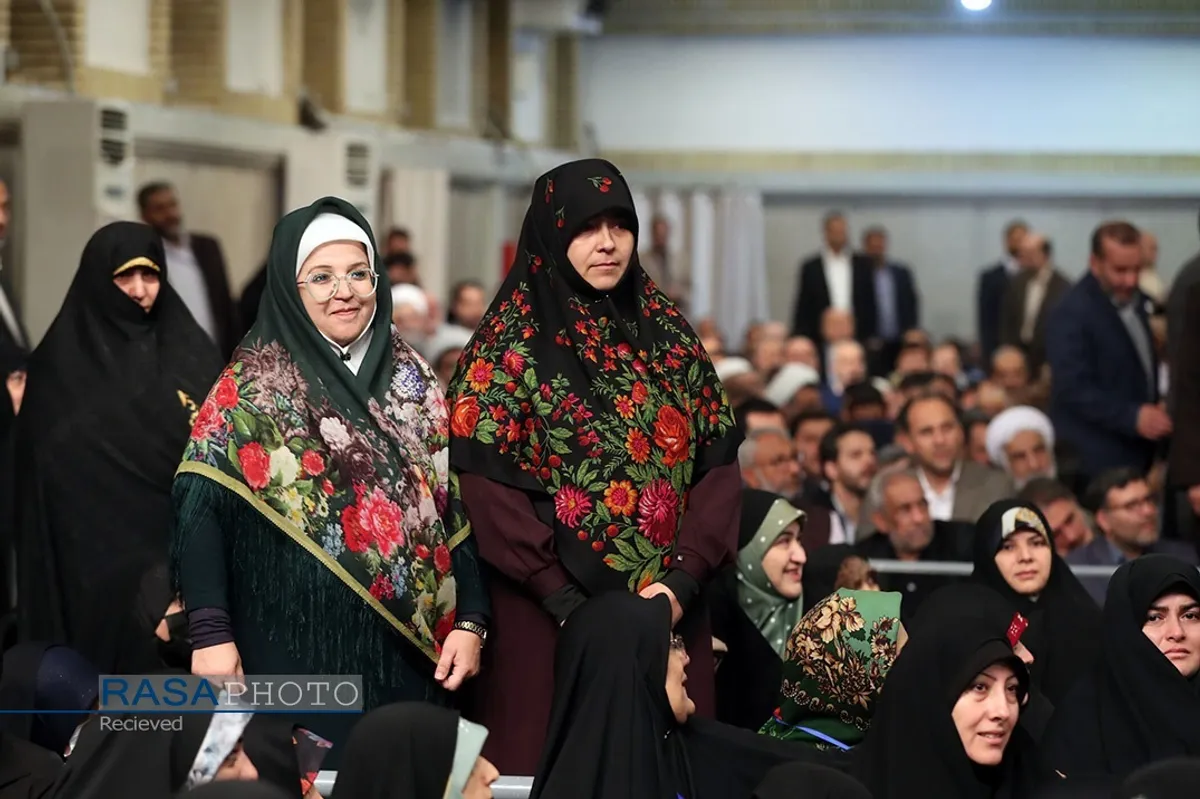 دیدار مسئولان نظام، سفرای کشور&zwnj;های اسلامی با رهبر انقلاب