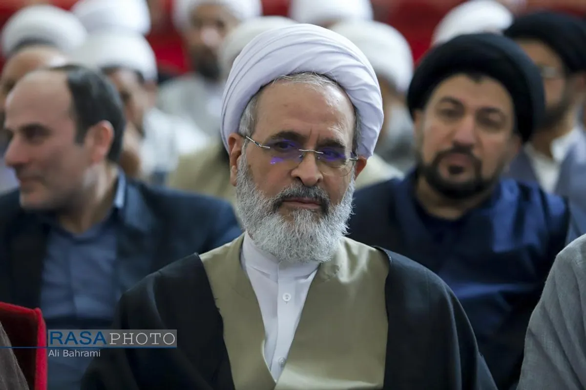 نشست صمیمی آیت الله اعرافی مدیر حوزه علمیه با اساتید و طلاب