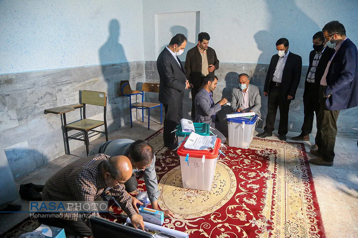حضور علما و مراجع پای  صندوق رای
