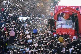 تشییع ۲۲ شهید دفاع مقدس در اصفهان&lrm;&lrm;