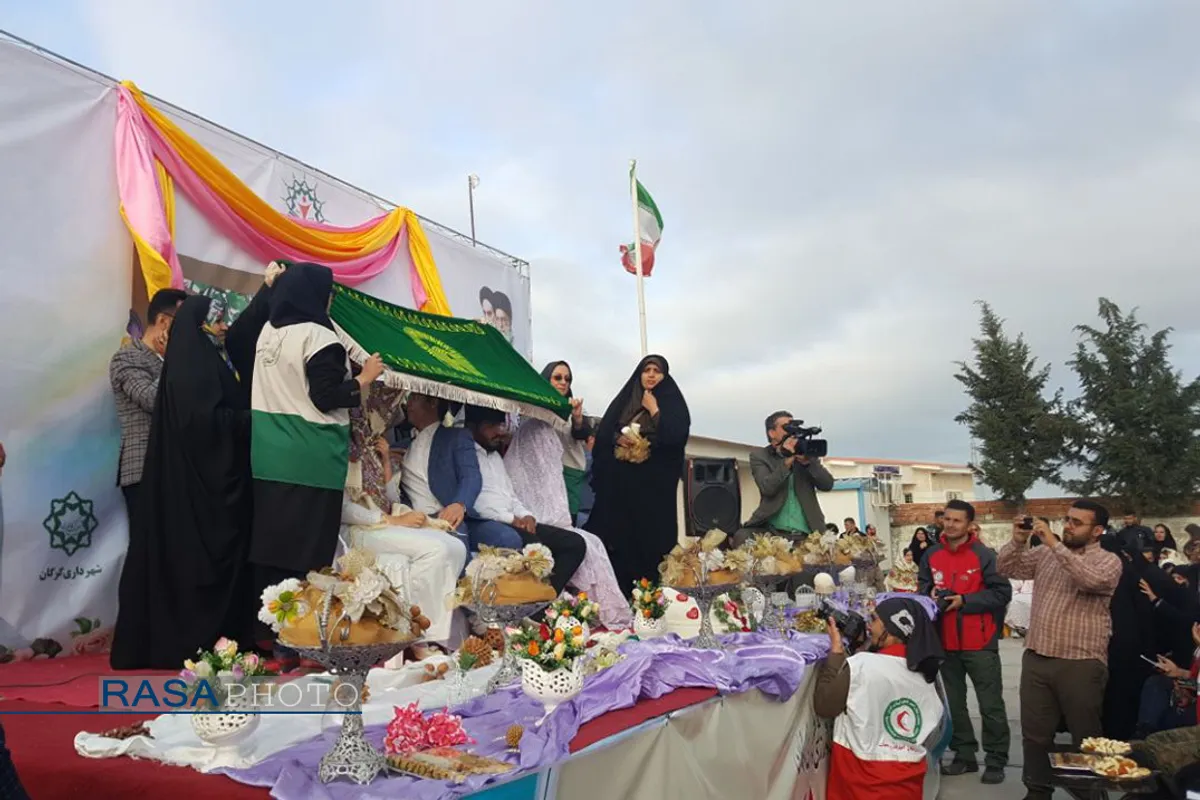 مراسم عقد در مناطق سیل زده استان گلستان با حضور روحانیون عاقد شیعه و اهل تسنن