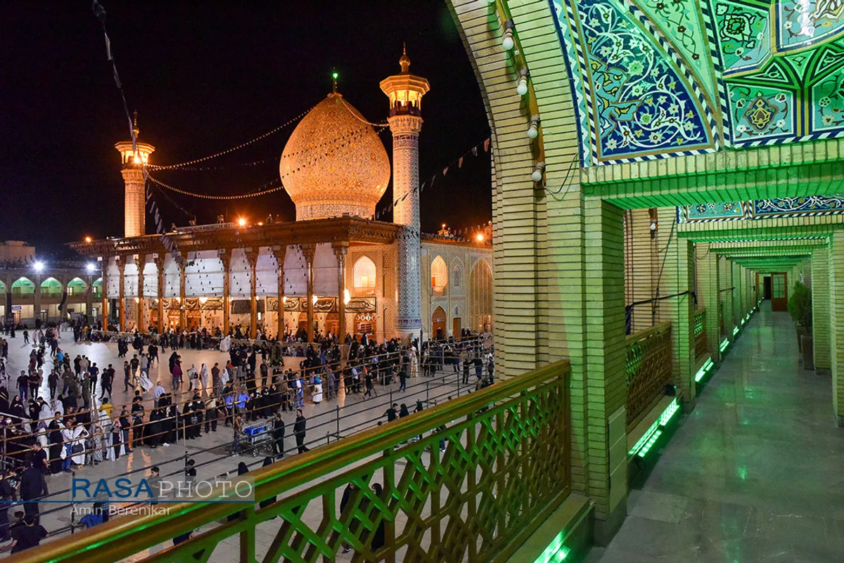 عزاداری شب چهارم محرم در حرم حضرت شاهچراغ (ع) &lrm;&lrm;