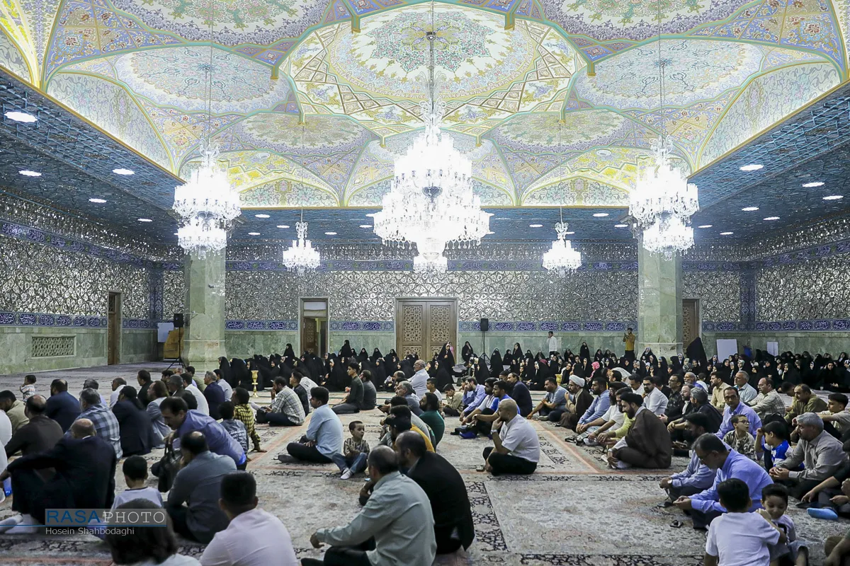 آیین تکریم روز خبرنگار در حرم کریمه اهل&zwnj;بیت (س)
