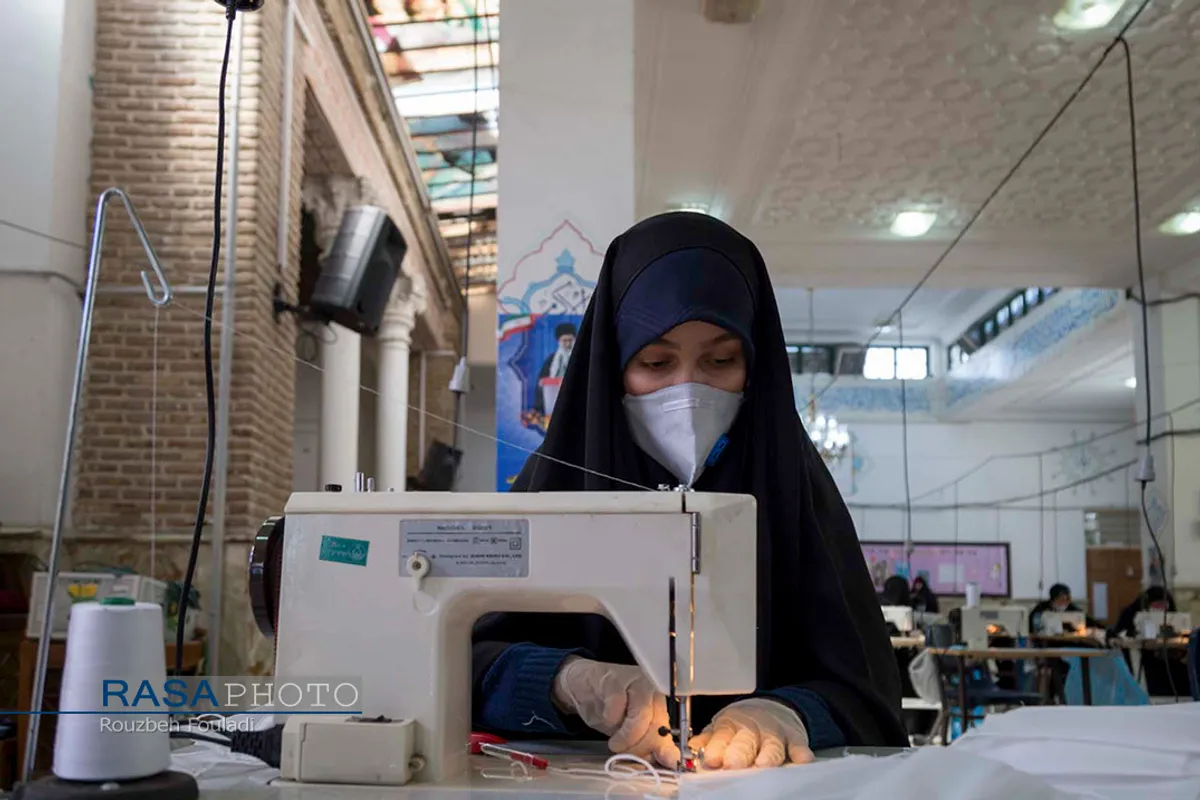 کارگاه تولید جهادی لوازم بهداشتی در امامزاده علی بن حمزه (ع) تهران&lrm;
