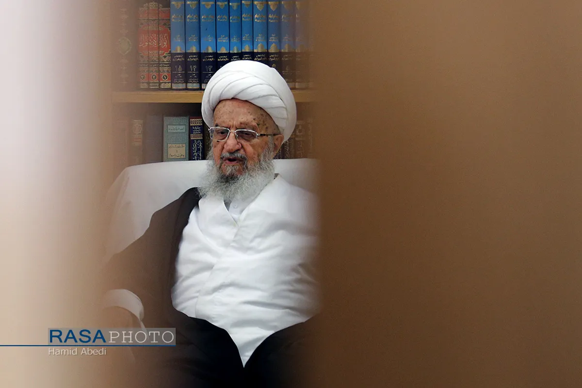 دیدار اعضای شورای عالی انقلاب فرهنگی با حضرت آیت الله مکارم شیرازی