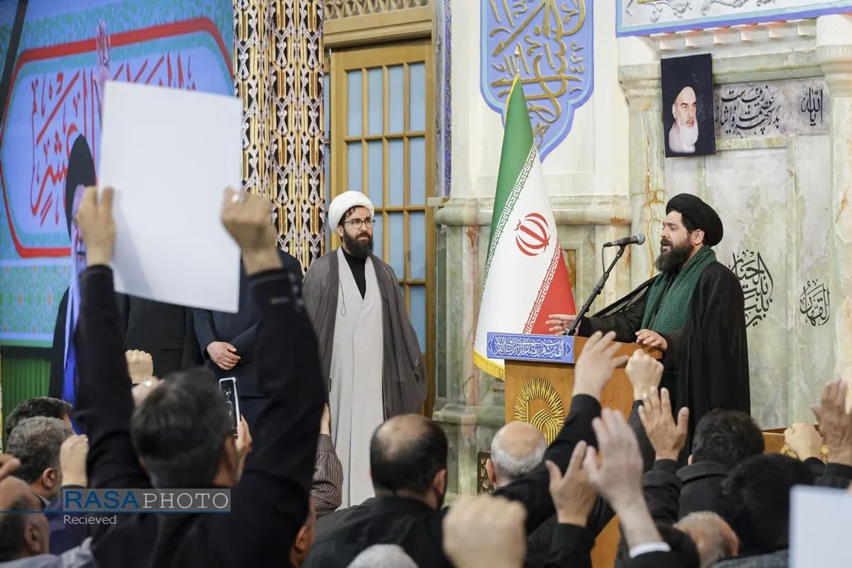 غم و اندوه زائران حضرت امام رضا (ع) در پی اعلام خبر شهادت رهبر معظم انقلاب