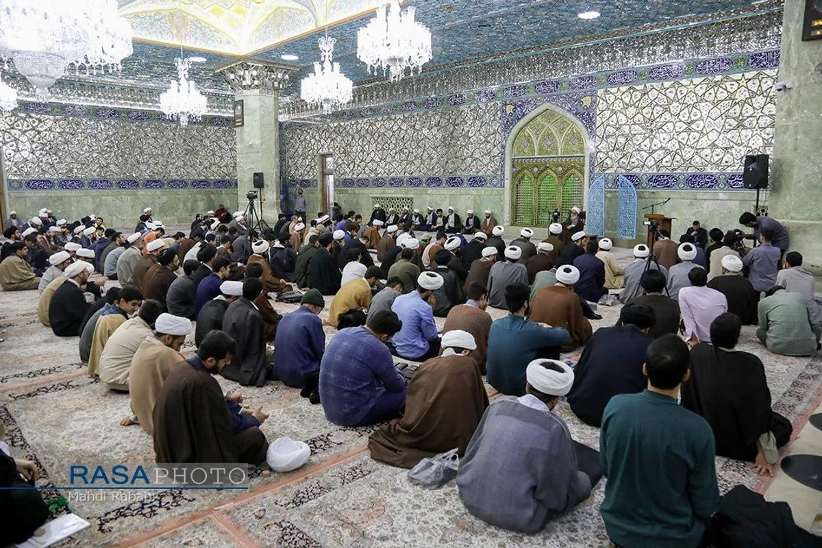گردهمایی اساتید و طلاب مجموعه مدارس علمیه آل یاسین (علیهم&zwnj;السلام) و موسسات پژوهشی تابعه و جشن عمامه گذاری تعدادی از طلاب با حضور و سخنرانی آیت الله شب زنده دار